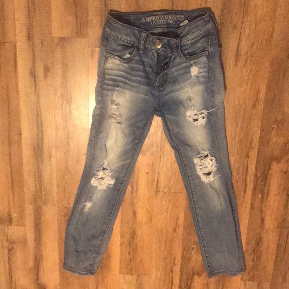 American Eagle distressed jeggings